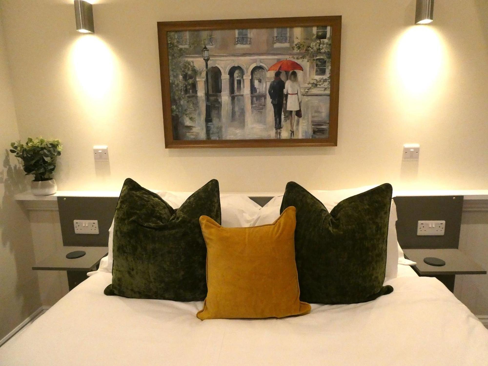 The Frocester Camera foto